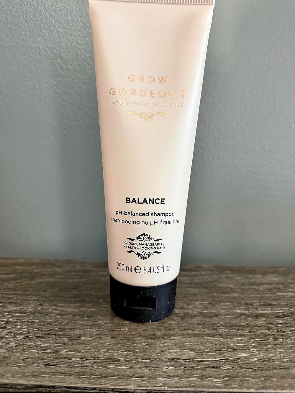 Grow Gorgeous Balance pH-Balanced Shampoo Pink